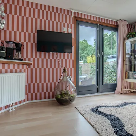 Bosgeluk Veluwe Familiechalet Met Tuin Nabij Bos En Zwembad شقة