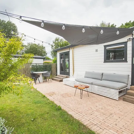 Bosgeluk Veluwe Familiechalet Met Tuin Nabij Bos En Zwembad بوتِنْ